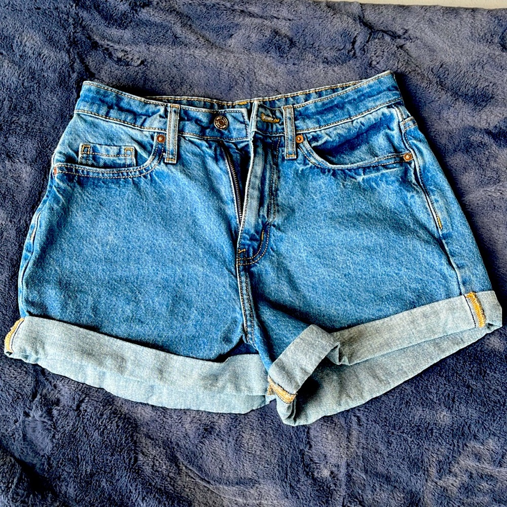 Ladies happy Jean shorts size 4/27 Wild Fable